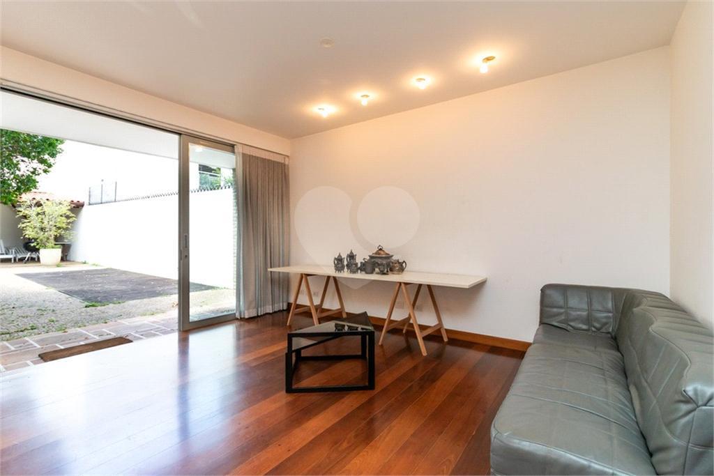 Imoveis – no Jardim Novo Mundo