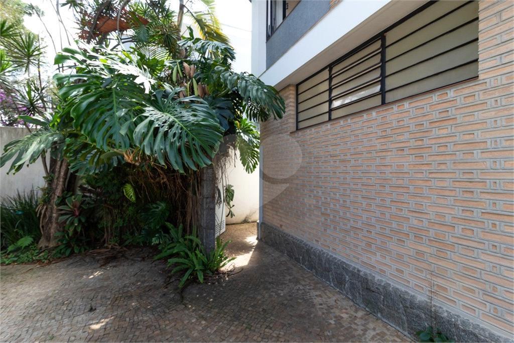 Imoveis – no Jardim Novo Mundo