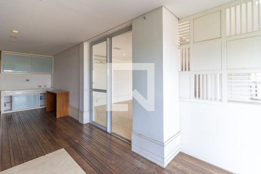 Apartamento à Venda – Paraíso, 3 Quartos, 215 m² – São Paulo