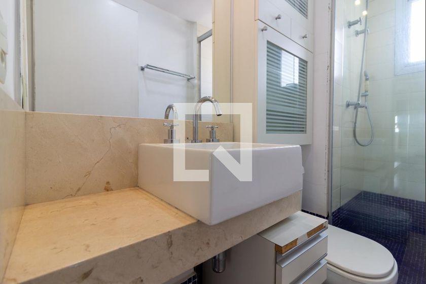 Apartamento à Venda – Paraíso, 3 Quartos, 215 m² – São Paulo