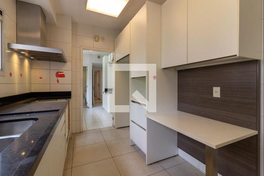 Apartamento à Venda – Paraíso, 3 Quartos, 215 m² – São Paulo