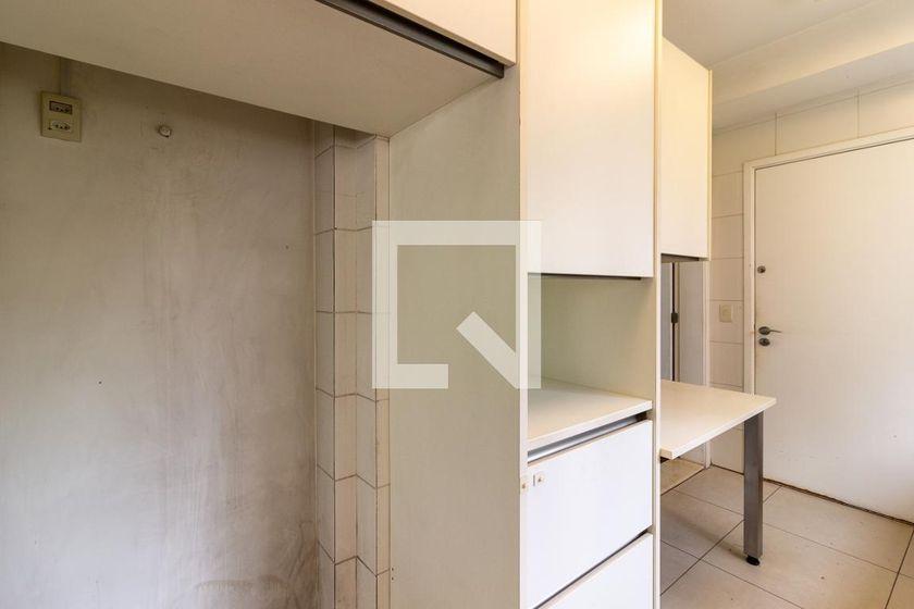 Apartamento à Venda – Paraíso, 3 Quartos, 215 m² – São Paulo