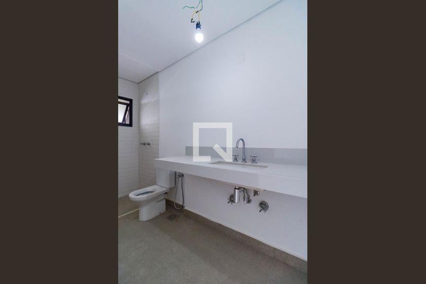 Casa à Venda – Real Parque, 5 Quartos, 707 m² – São Paulo