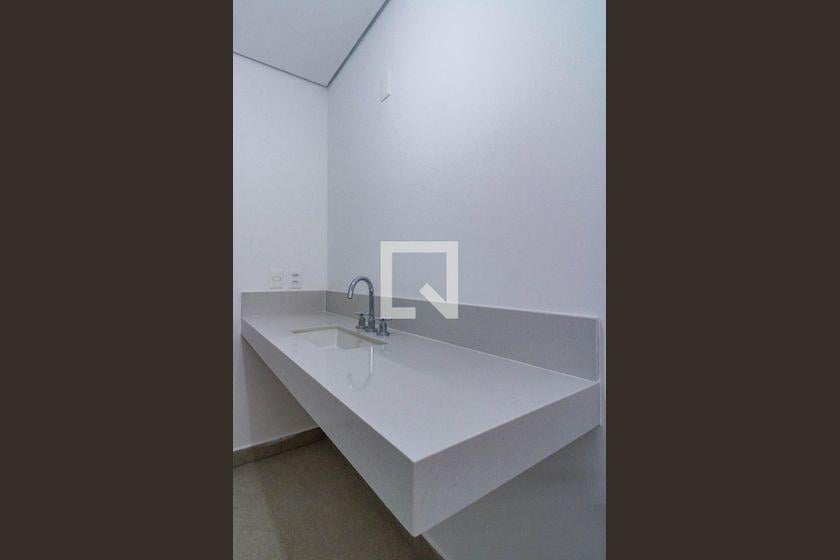 Casa à Venda – Real Parque, 5 Quartos, 707 m² – São Paulo