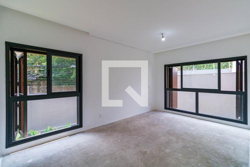 Casa à Venda – Real Parque, 5 Quartos, 707 m² – São Paulo