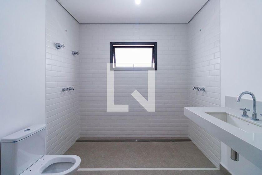 Casa à Venda – Real Parque, 5 Quartos, 707 m² – São Paulo
