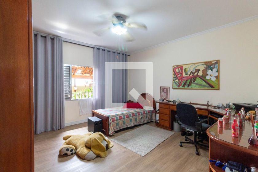 Casa à Venda – Ponte Rasa, 4 Quartos, 550 m² – São Paulo