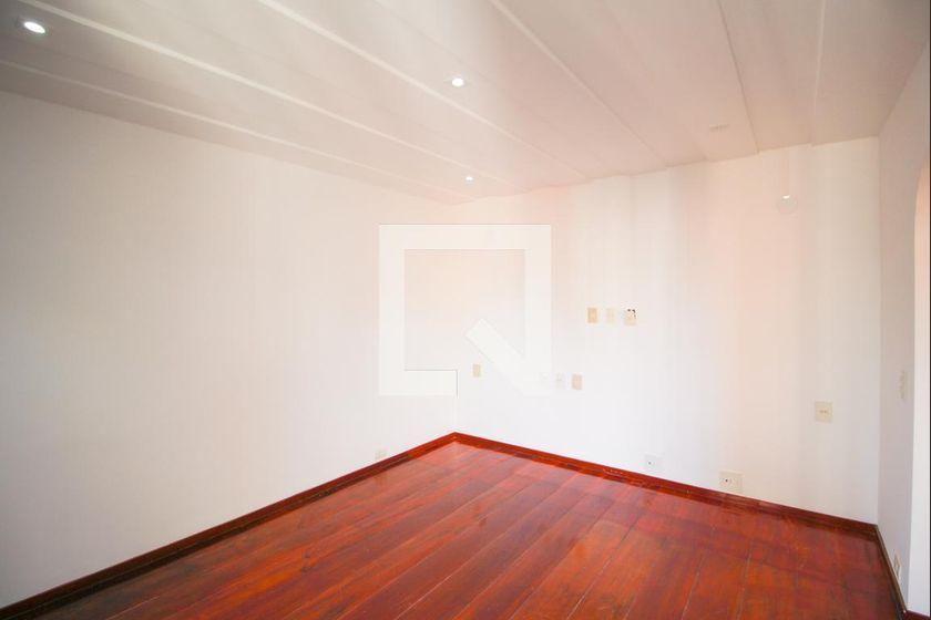Apartamento à Venda – Moema, 3 Quartos, 240 m² – São Paulo