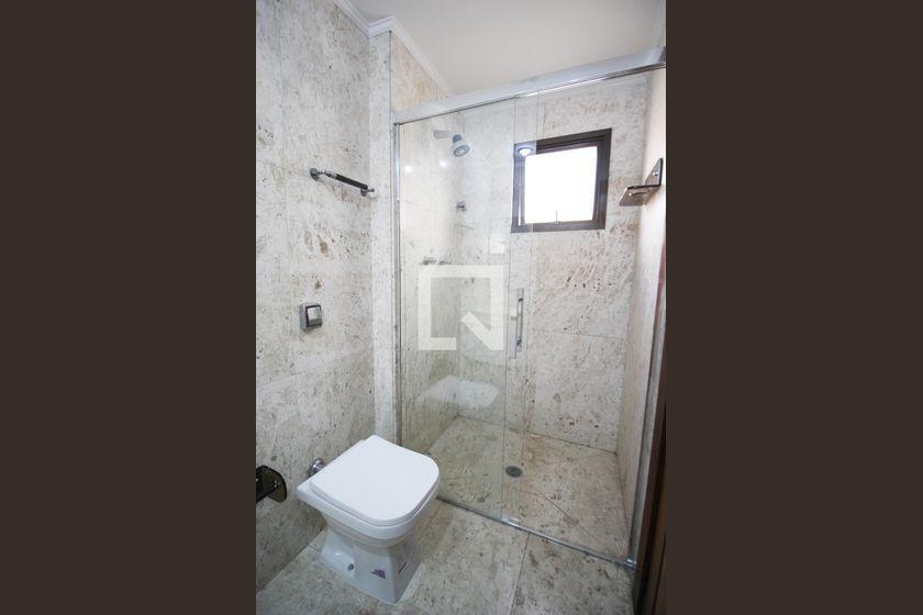 Apartamento à Venda – Moema, 3 Quartos, 240 m² – São Paulo