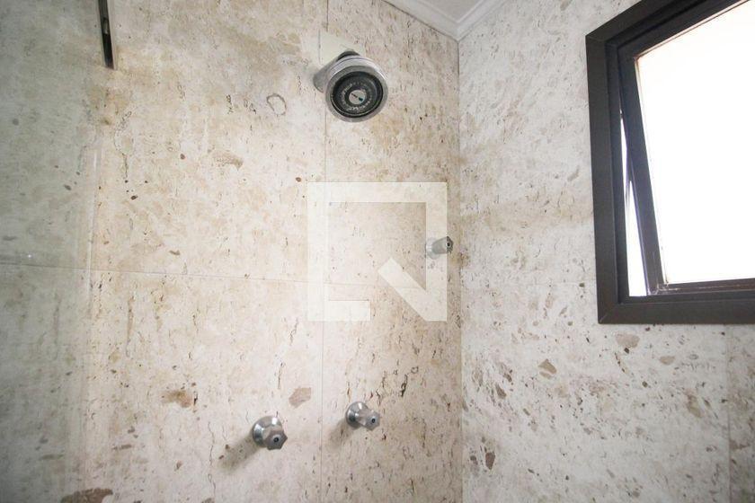 Apartamento à Venda – Moema, 3 Quartos, 240 m² – São Paulo