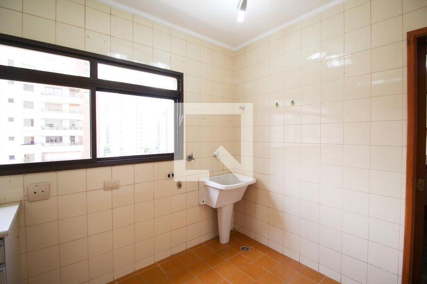 Apartamento à Venda – Moema, 3 Quartos, 240 m² – São Paulo