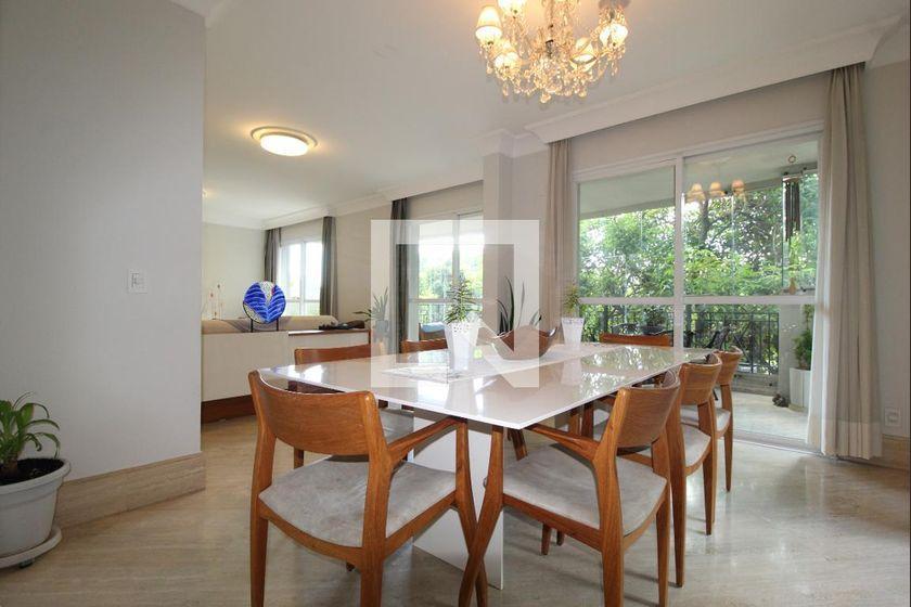 Apartamento à Venda – Moema, 4 Quartos, 257 m² – São Paulo