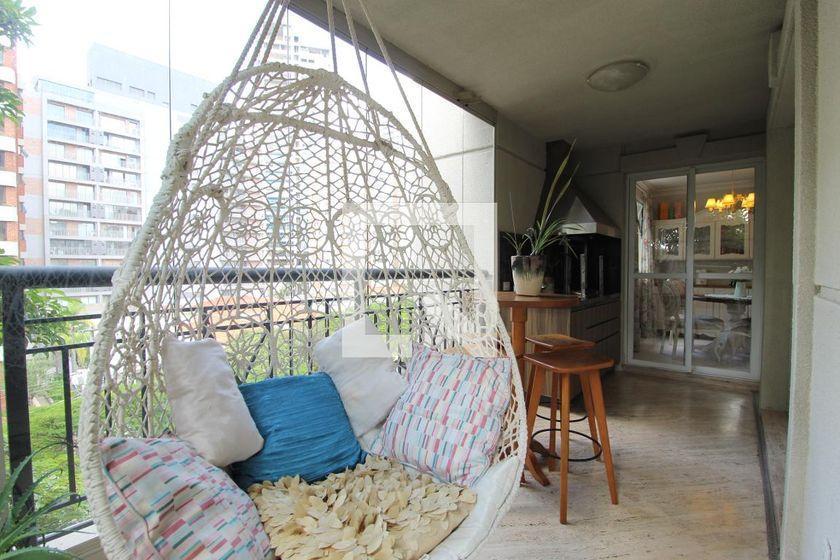 Apartamento à Venda – Moema, 4 Quartos, 257 m² – São Paulo