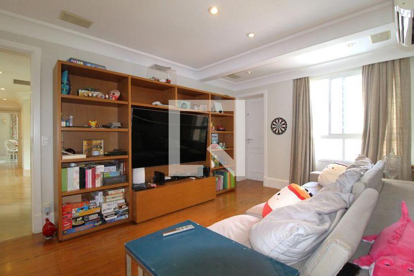 Apartamento à Venda – Moema, 4 Quartos, 257 m² – São Paulo
