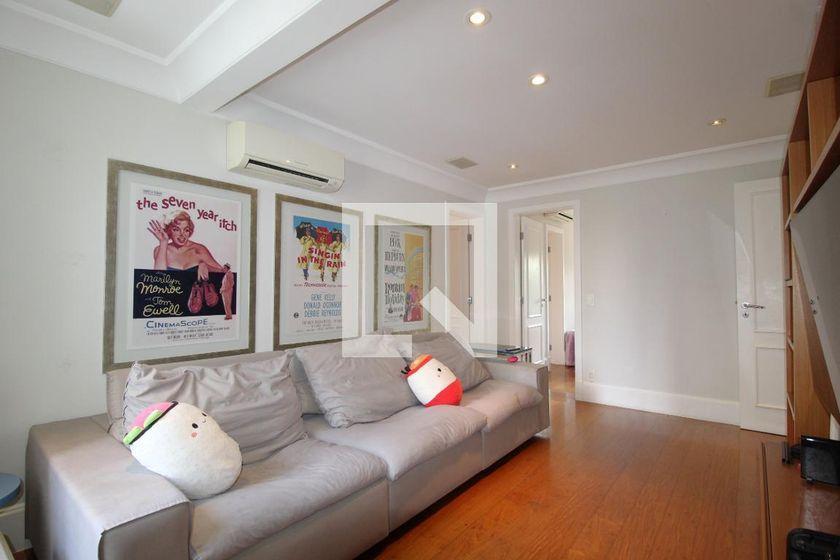 Apartamento à Venda – Moema, 4 Quartos, 257 m² – São Paulo