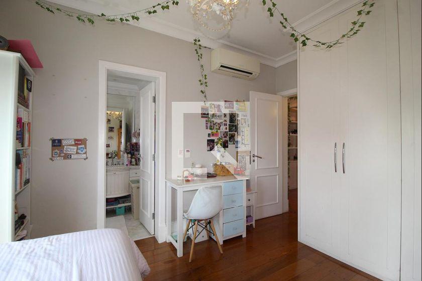 Apartamento à Venda – Moema, 4 Quartos, 257 m² – São Paulo
