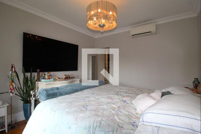 Apartamento à Venda – Moema, 4 Quartos, 257 m² – São Paulo