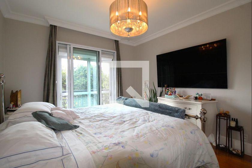 Apartamento à Venda – Moema, 4 Quartos, 257 m² – São Paulo