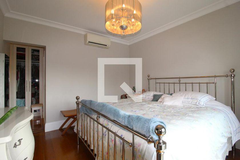 Apartamento à Venda – Moema, 4 Quartos, 257 m² – São Paulo