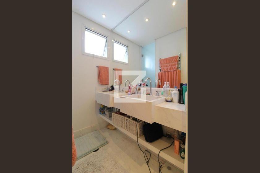 Apartamento à Venda – Moema, 4 Quartos, 257 m² – São Paulo