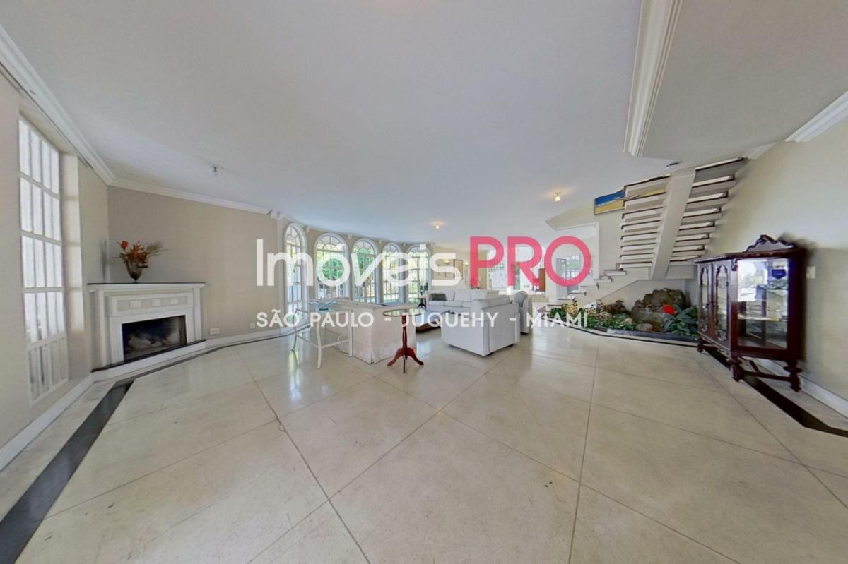 Exclusiva Casa de Cinema no Jardim Everest, Cidade Jardim, com 5 suítes e 700 m² de terreno!