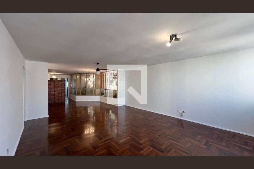 Apartamento à Venda – Jardim Paulista, 3 Quartos, 225 m² – São Paulo