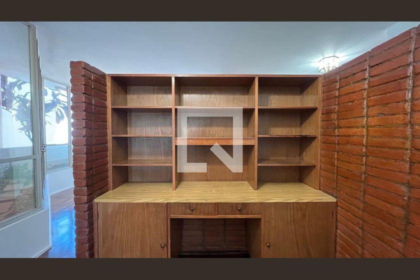 Apartamento à Venda – Jardim Paulista, 3 Quartos, 225 m² – São Paulo