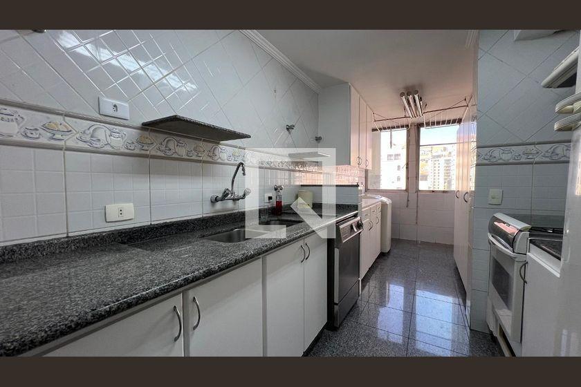 Apartamento à Venda – Jardim Paulista, 3 Quartos, 225 m² – São Paulo