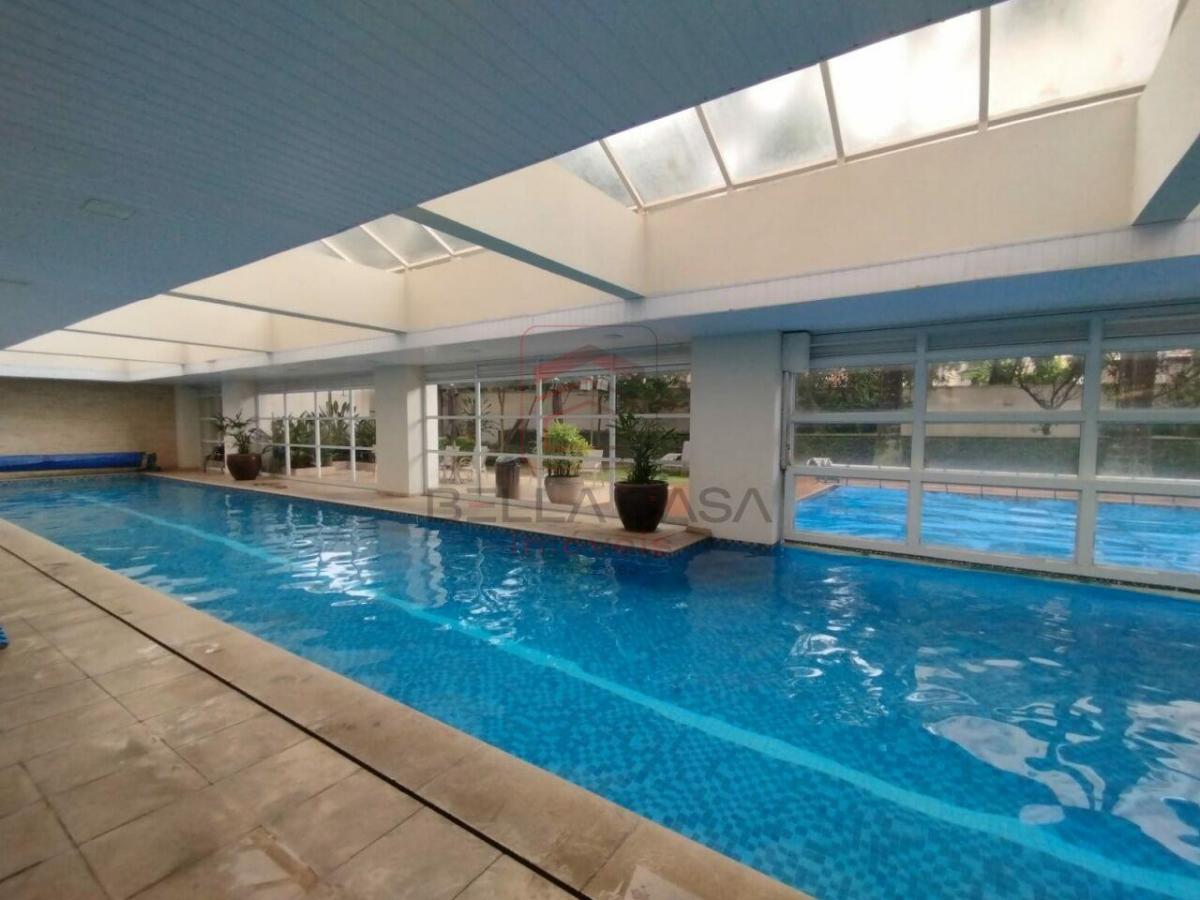 Apartamento na Mooca, 204m2, sendo 04 suítes todas com armários planejados e 04 vagas