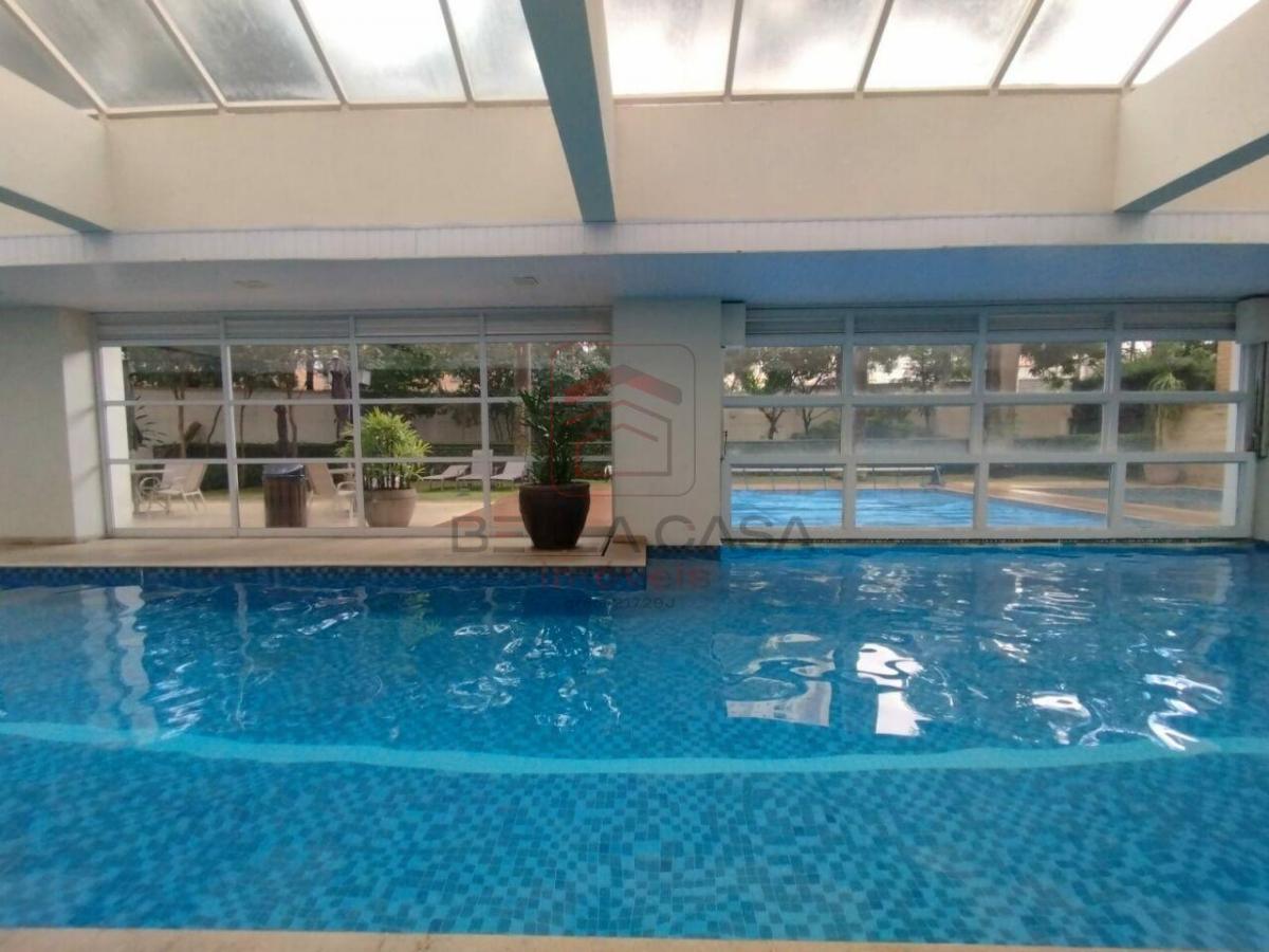 Apartamento na Mooca, 204m2, sendo 04 suítes todas com armários planejados e 04 vagas