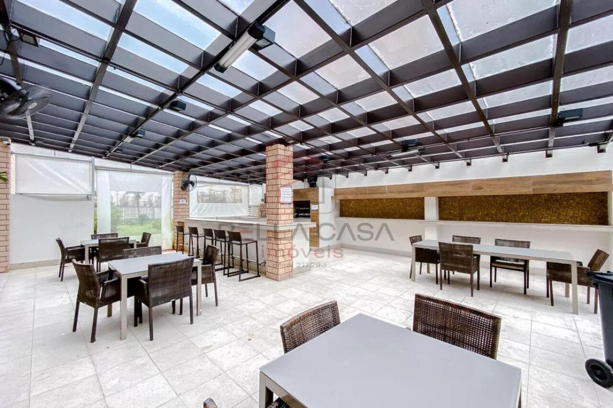 Apartamento na Mooca, 204m2, sendo 04 suítes todas com armários planejados e 04 vagas