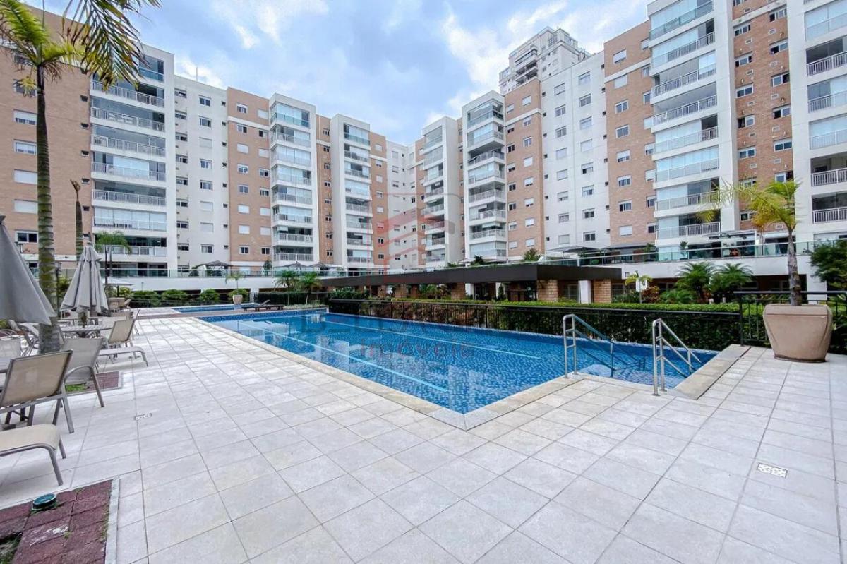 Apartamento na Mooca, 204m2, sendo 04 suítes todas com armários planejados e 04 vagas