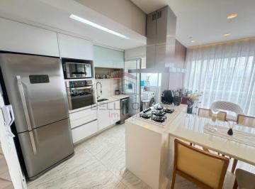 Apartamento à venda com 75m², 2 quartos e 2 vagas.