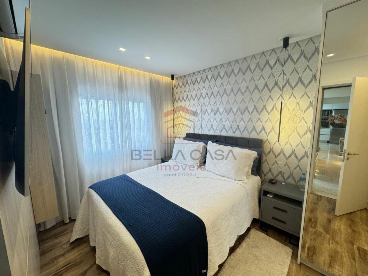 Apartamento à venda com 75m², 2 quartos e 2 vagas.