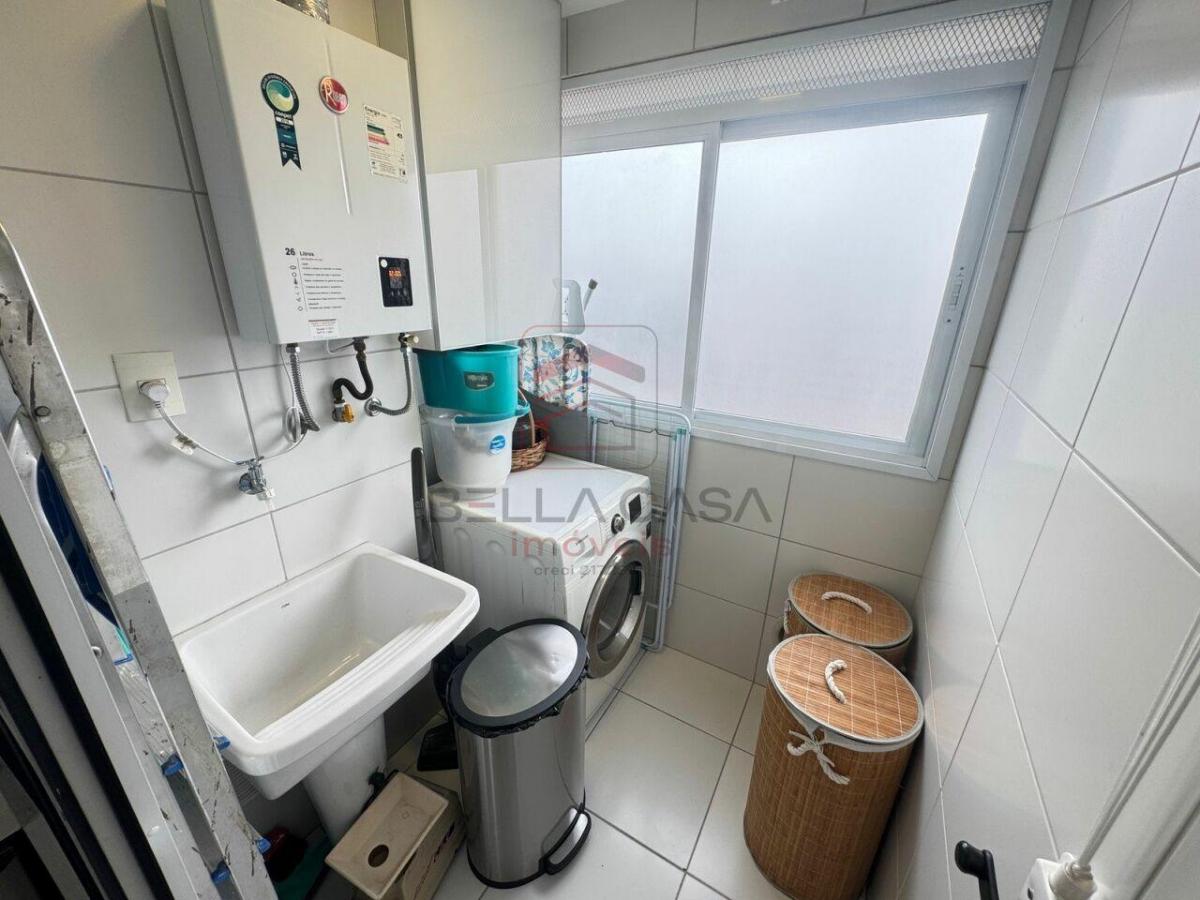 Apartamento à venda com 75m², 2 quartos e 2 vagas.