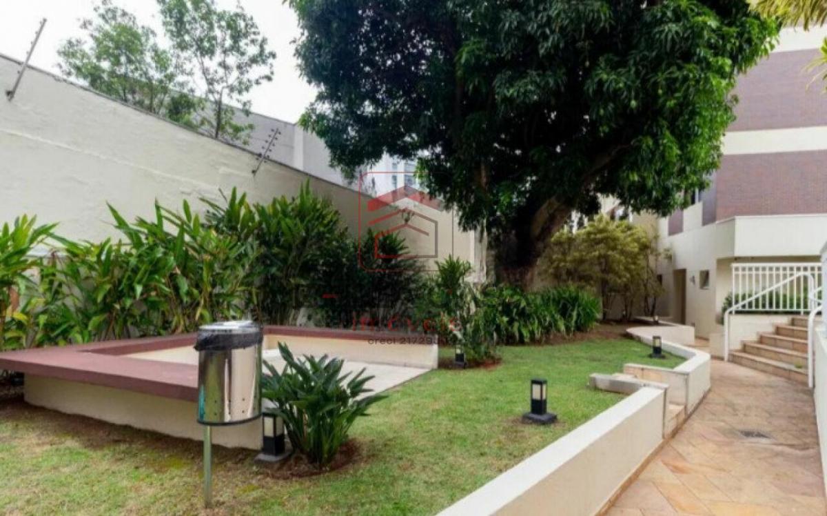 Apartamento à venda com 75m², 2 quartos e 2 vagas.