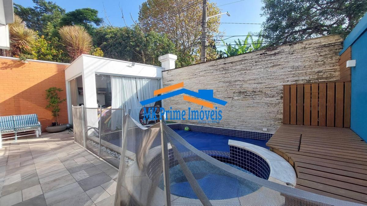 Sobrado c/ 250m², 3 Suítes, Piscina, Área Gourmet – Parque dos Príncipes/SP