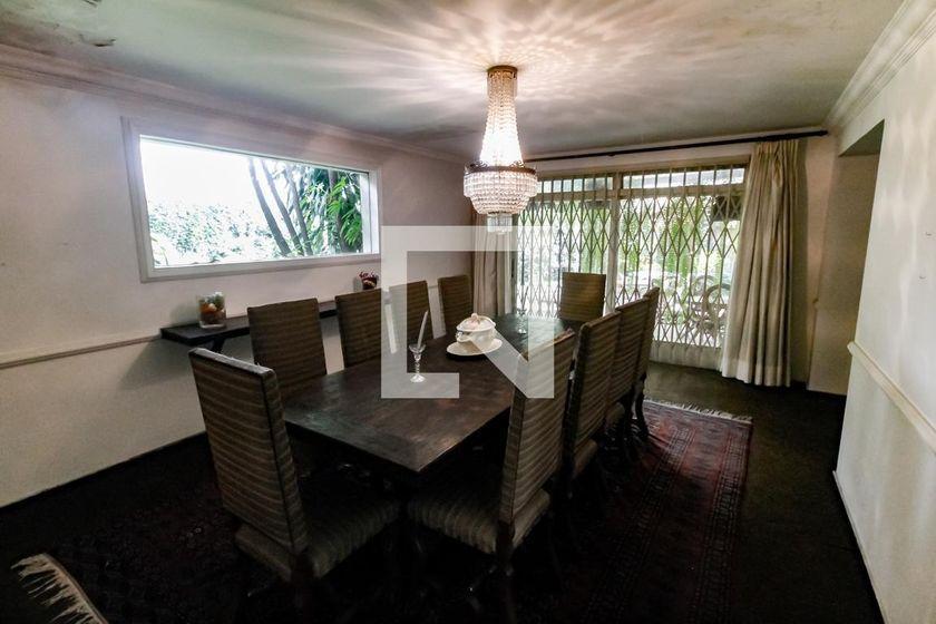 Casa à Venda – Jardim Guedala, 5 Quartos, 800 m² – São Paulo