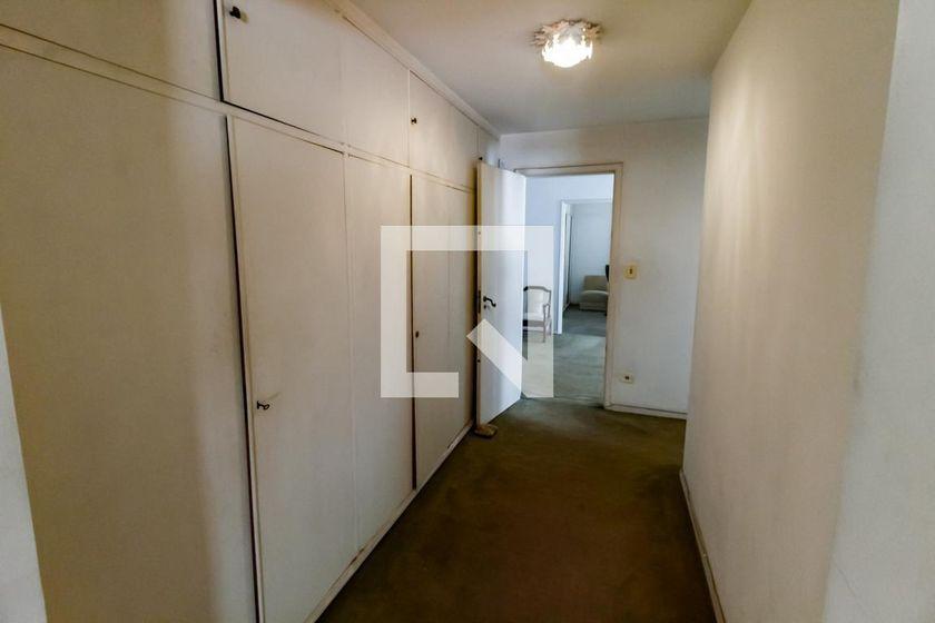 Casa à Venda – Jardim Guedala, 5 Quartos, 800 m² – São Paulo