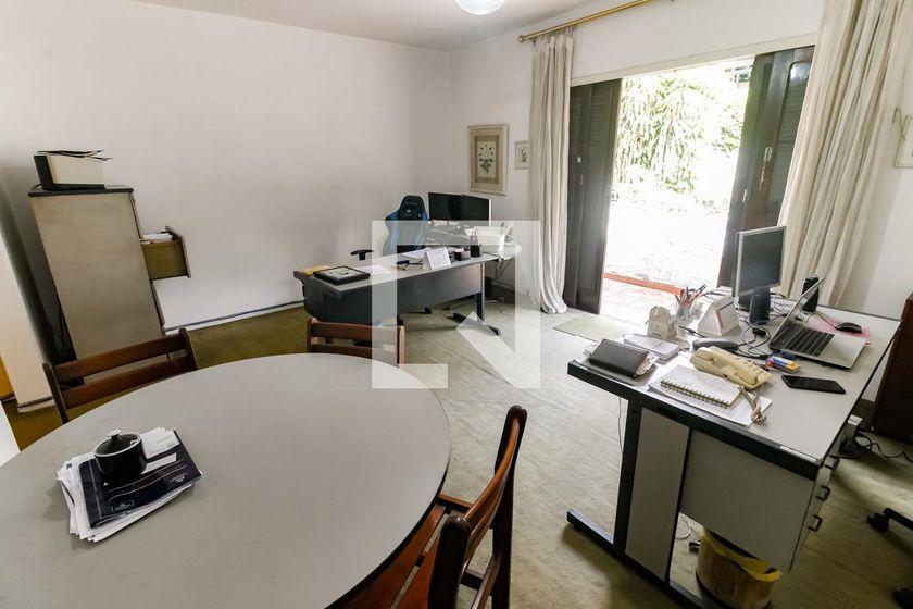 Casa à Venda – Jardim Guedala, 5 Quartos, 800 m² – São Paulo