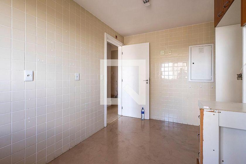 Apartamento à Venda – Vila Madalena, 3 Quartos, 335 m² – São Paulo