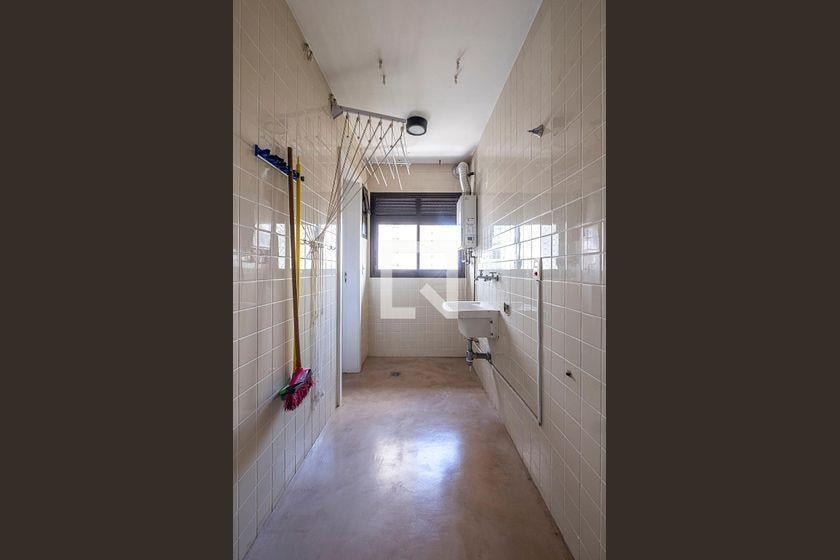 Apartamento à Venda – Vila Madalena, 3 Quartos, 335 m² – São Paulo