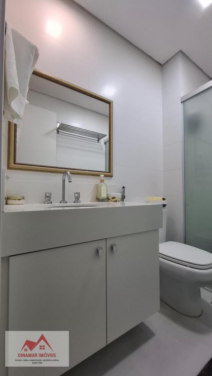 Venda Apartamento na Saúde com 3 quartos, 1 Suí…