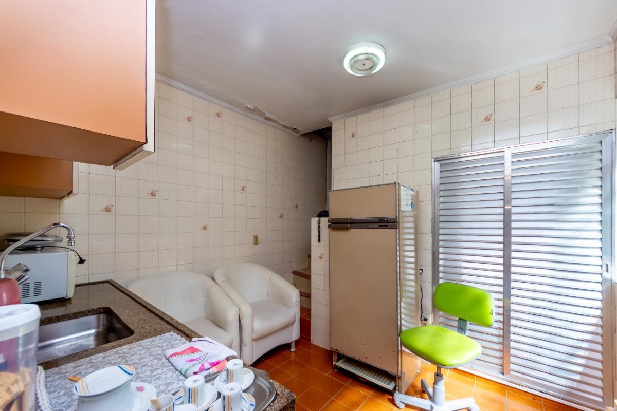 Funcional casa tipo para venda em Saúde com 5 quartos, sendo 1 suíte, 261m² – remaxfront#WWV60