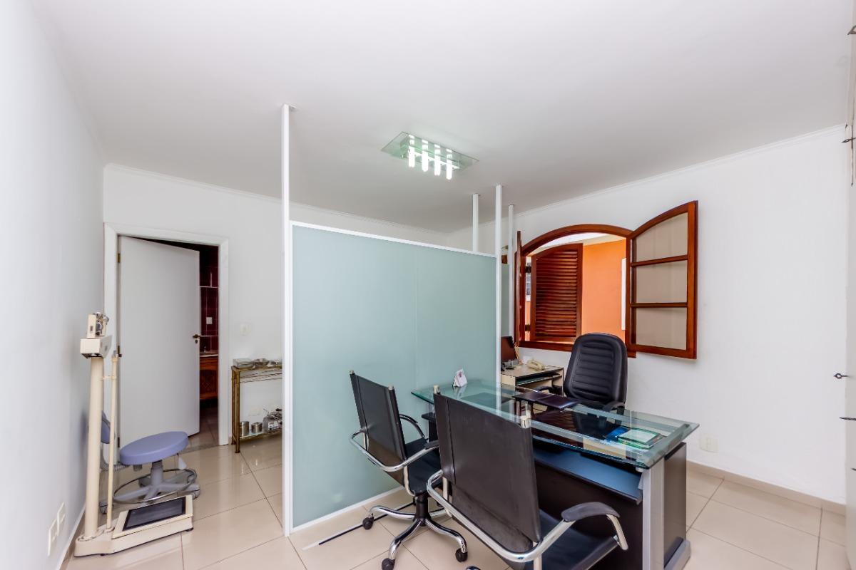 Funcional casa tipo para venda em Saúde com 5 quartos, sendo 1 suíte, 261m² – remaxfront#WWV60