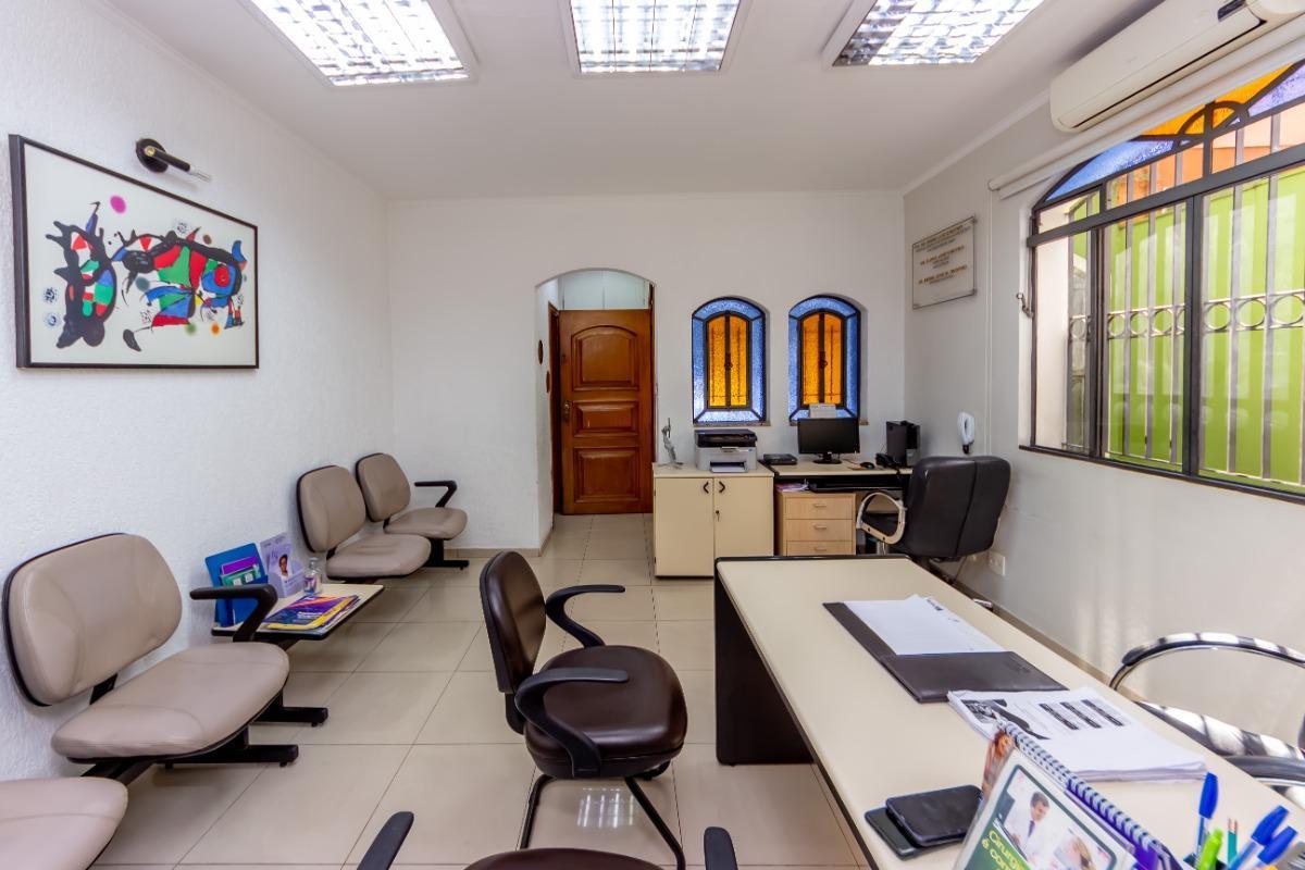 Funcional casa tipo para venda em Saúde com 5 quartos, sendo 1 suíte, 261m² – remaxfront#WWV60