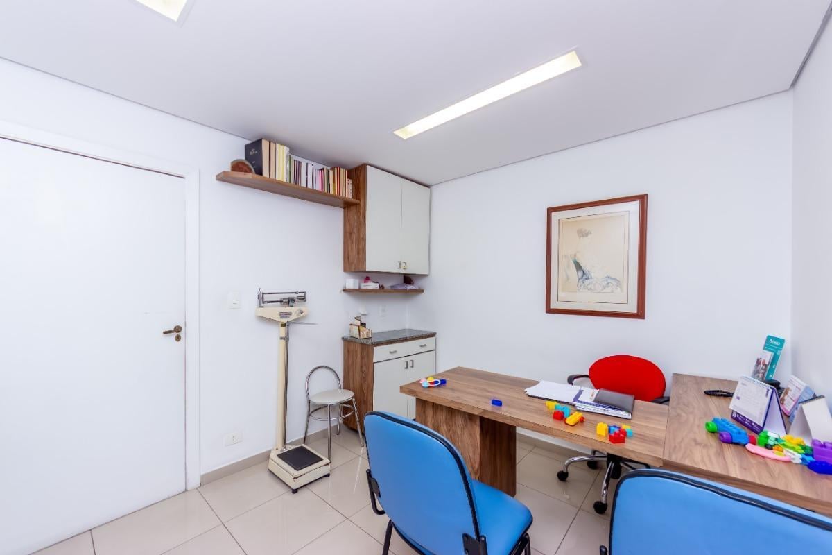 Funcional casa tipo para venda em Saúde com 5 quartos, sendo 1 suíte, 261m² – remaxfront#WWV60