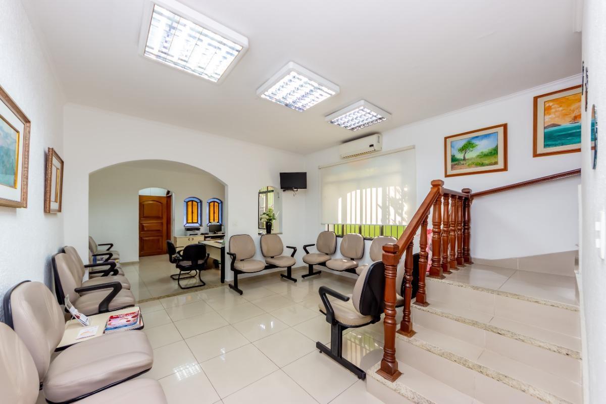 Funcional casa tipo para venda em Saúde com 5 quartos, sendo 1 suíte, 261m² – remaxfront#WWV60