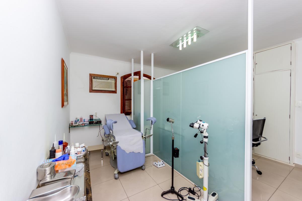 Funcional casa tipo para venda em Saúde com 5 quartos, sendo 1 suíte, 261m² – remaxfront#WWV60