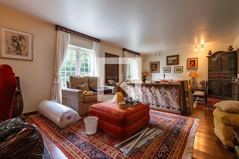 Casa à Venda – Alto de Pinheiros, 4 Quartos, 380 m² – São Paulo